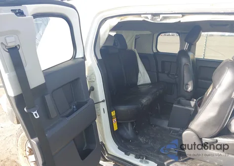 2014 Toyota Fj Cruiser z USA, uszkodzony, nr VIN JTEBU4BFXEK182190